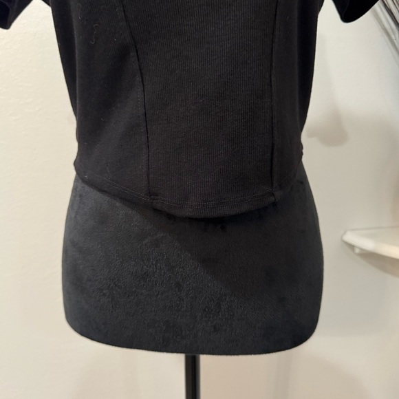 Bozzolo Black Chic and Sleek Minimalist crop Top - Junior Size Large - Picture 6 of 10